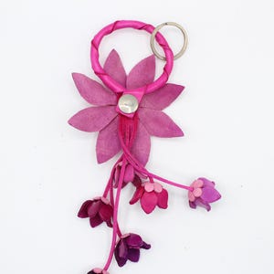 Genuine Handmade Leather Flower Keychain daisy white purse charm bag charm