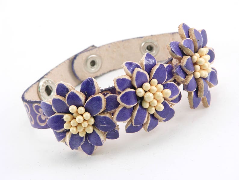 Genuine Handmade Leather Three Flower Bracelet
