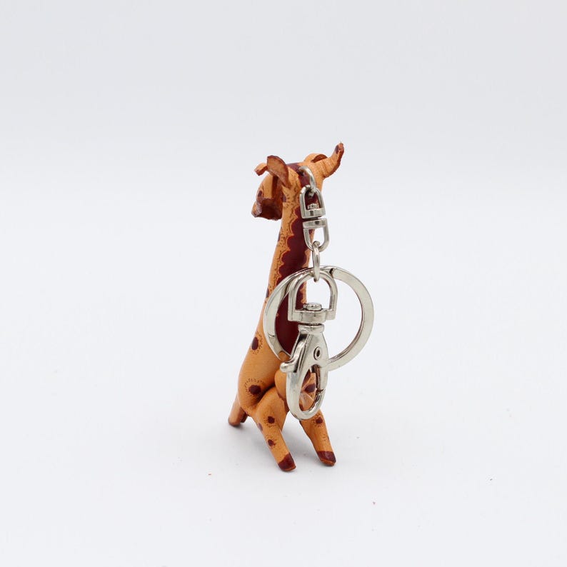 Genuine Handmade Leather Giraffe Key Chain Genuine Leather Cute Small Pendant Cartoon Keychain Animal Key Ring Car Key Ornament