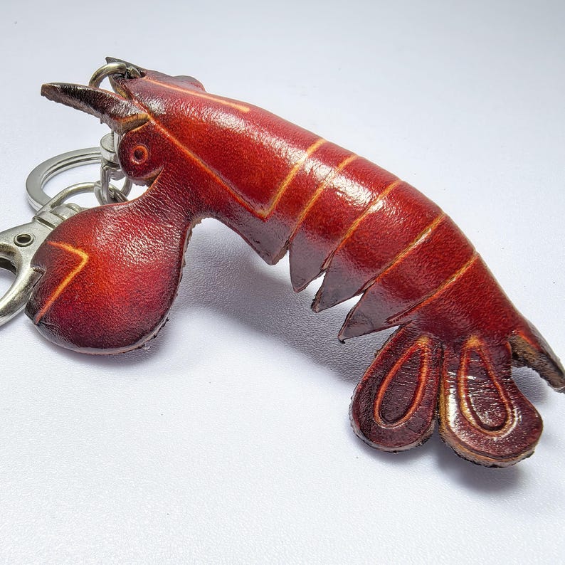 Handmade genuine leather crayfish keychain, cartoon keychain, animal key ring, car key ornament, genuine leather small pendant
