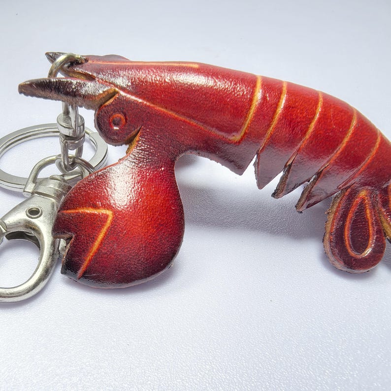 Handmade genuine leather crayfish keychain, cartoon keychain, animal key ring, car key ornament, genuine leather small pendant