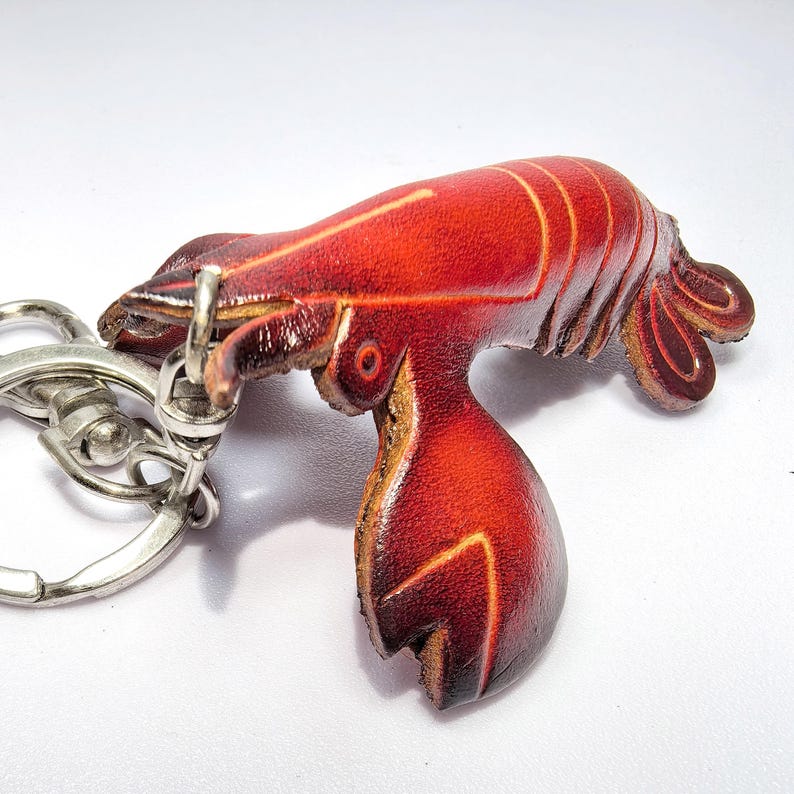Handmade genuine leather crayfish keychain, cartoon keychain, animal key ring, car key ornament, genuine leather small pendant