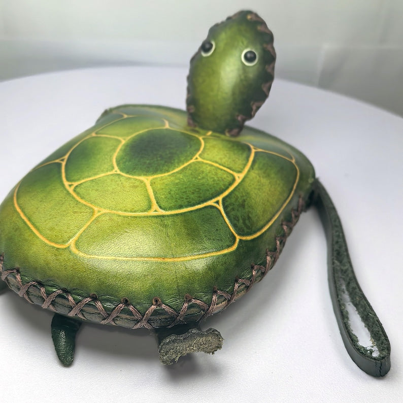Genuine Handmade Leather Green Turtle Wristlet / Coin Purse/ animal coin bag, cartoon mini wallet