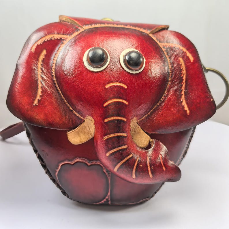 Handmade Leather Elephant-shaped Wristlet Coin Purse, Change Pouch, Cartoon Coin Bag, Animal-shaped Small Pouch