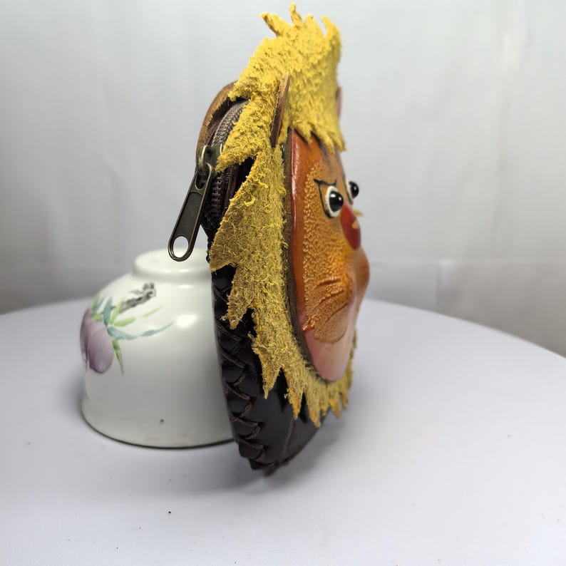 Genuine Leather Handmade Lion-shaped Wristlet Coin Purse / Wallet / Coin Pouch, Animal-themed Loose Change Pouch / Cartoon Small Wallet