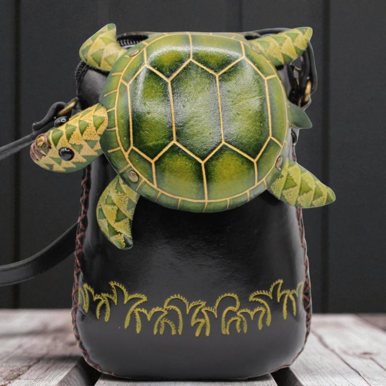 Genuine Handmade Leather Turtle Purse High-Quality Leather phone purse /Crossbody Bag with Adjustable Strap for Daily Use & Animal Lovers