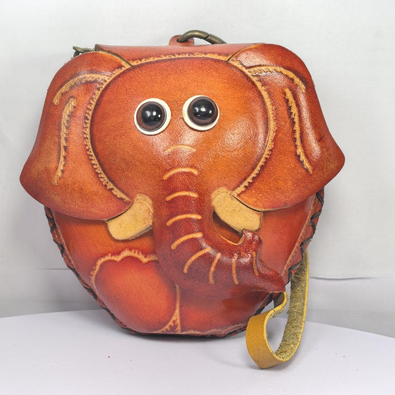 Handmade Leather Elephant-shaped Wristlet Coin Purse, Change Pouch, Cartoon Coin Bag, Animal-shaped Small Pouch