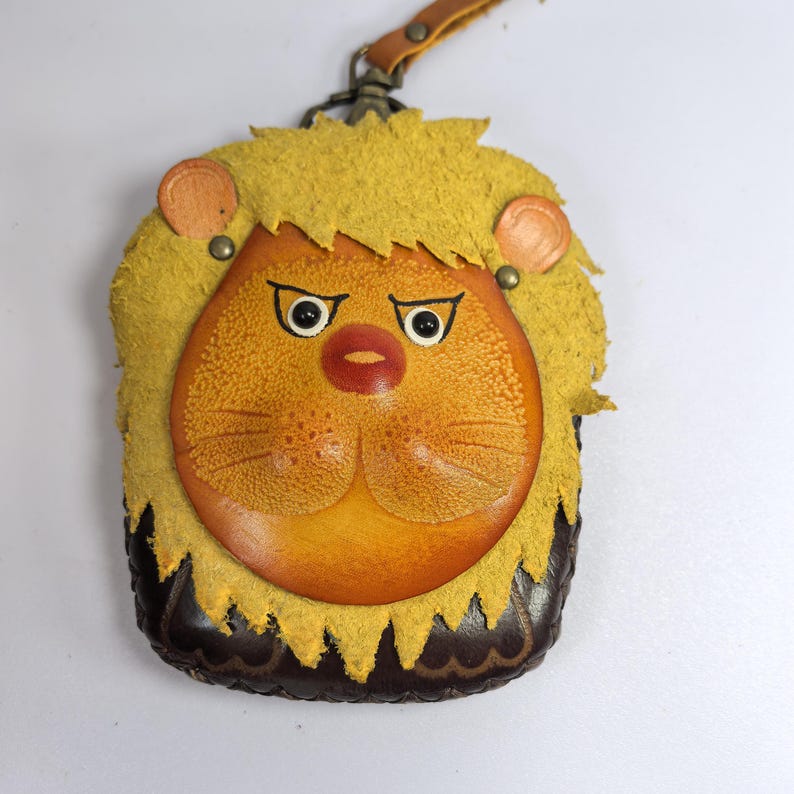 Genuine Leather Handmade Lion-shaped Wristlet Coin Purse / Wallet / Coin Pouch, Animal-themed Loose Change Pouch / Cartoon Small Wallet