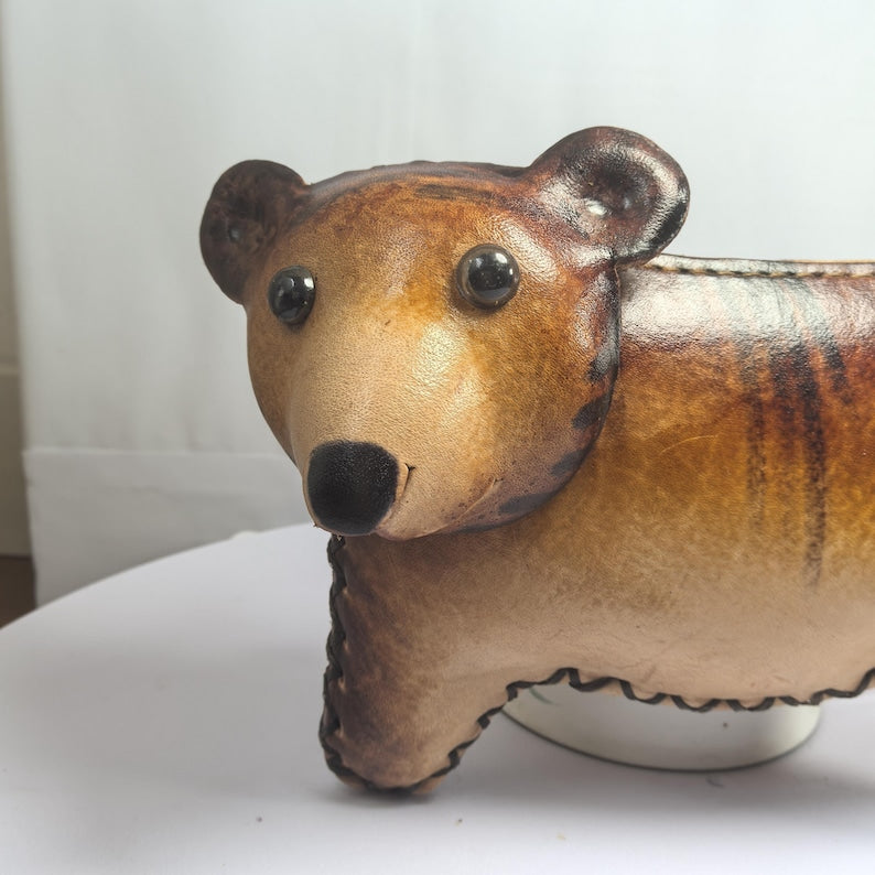 Genuine Handmade Leather brown bear Wristlet / Coin Purse/ animal coin bag, cartoon mini wallet polar bear