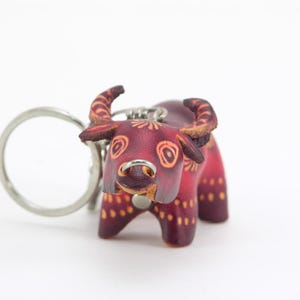 Genuine Handmade Leather ox Keychain, car keychain, animal key ring cartoon creative key pendant handmade small ornament