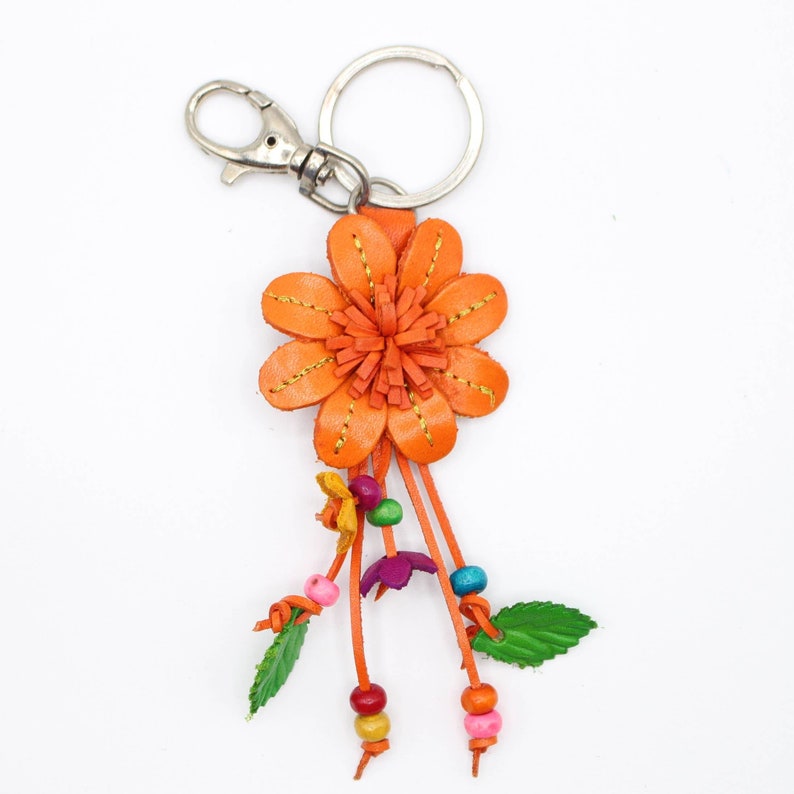 Handmade Leather Flower Keychain: Car Pendant, Bag Charm