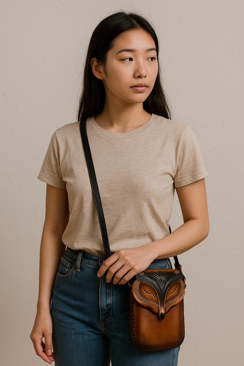 Genuine Handmade Leather Fox Crossbody Bag,Leather Purse,Fox Pattern Purse,Fox Pattern Bag,Animal-Leather Bags, Cartoon Phone Bag, Mini Bag