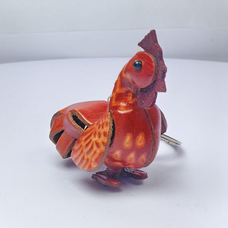 Genuine Handmade Leather Rooster Keychain, car keychain, animal key ring cartoon creative key pendant handmade small ornament