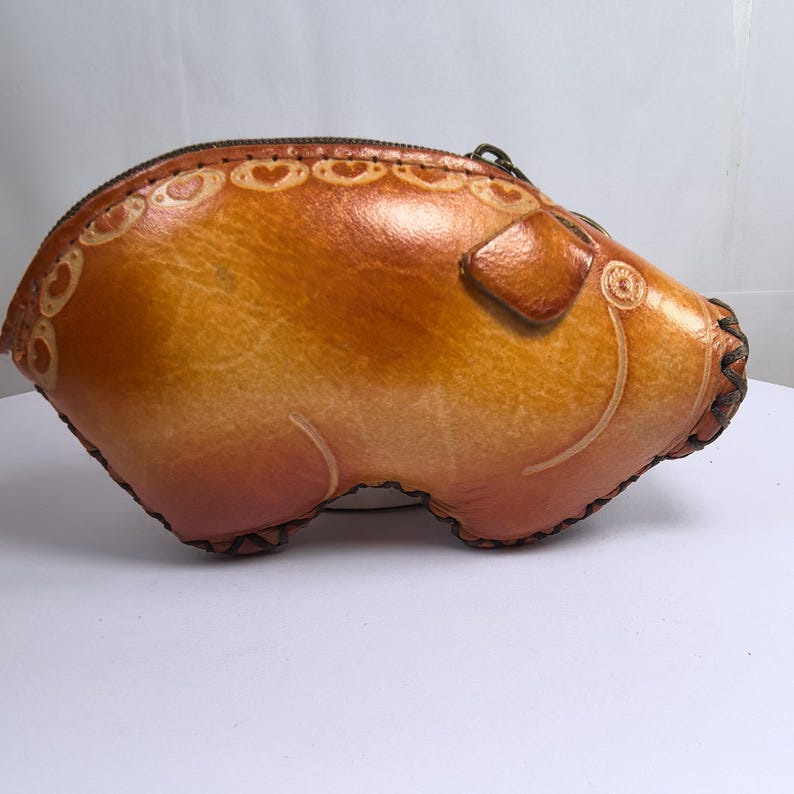 Genuine Handmade Leather Pig Coin Purse / Wallet /holiday gift, Christmas present, small gift, cartoon coin purse