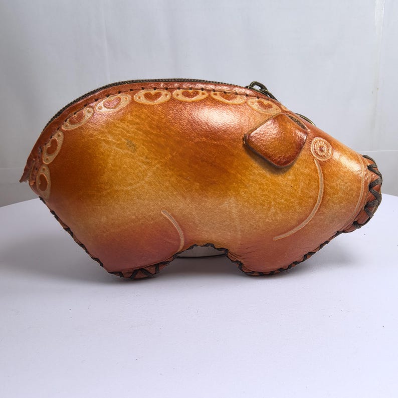 Genuine Handmade Leather Pig Coin Purse / Wallet /holiday gift, Christmas present, small gift, cartoon coin purse
