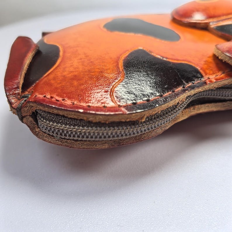 Genuine Handmade Leather Spotted Cow Coin Purse / Wallet / Wristlet/ Coin Pouch/ Animal-themed Loose Change Pouch / Cartoon Small Wallet