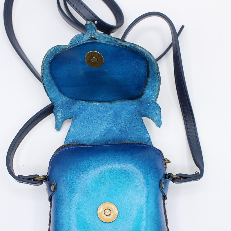 Genuine Handmade Leather Bee Purse / Crossbody/ Phone Bag, Shoulder Bag, Mini Bag, Animal-themed Bag, Cartoon Bag