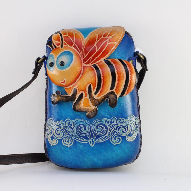 Genuine Handmade Leather Bee Purse / Crossbody/ Phone Bag, Shoulder Bag, Mini Bag, Animal-themed Bag, Cartoon Bag