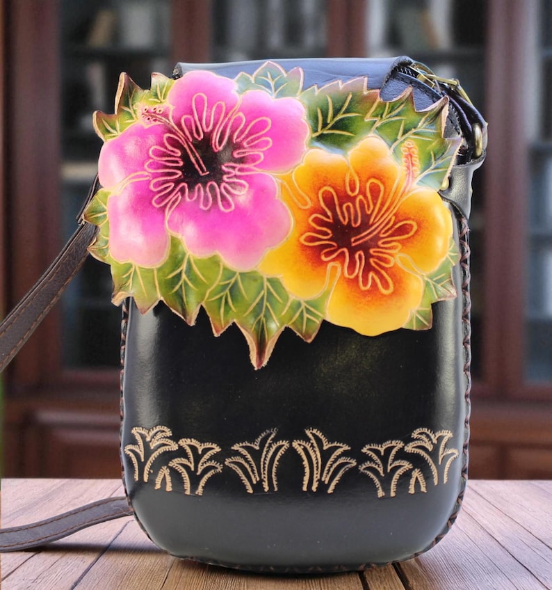 Genuine Handmade Leather Flower Purse / Crossbody /phone bag /phone purse / leather accessory