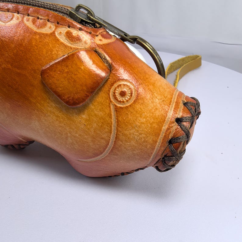 Genuine Handmade Leather Pig Coin Purse / Wallet /holiday gift, Christmas present, small gift, cartoon coin purse