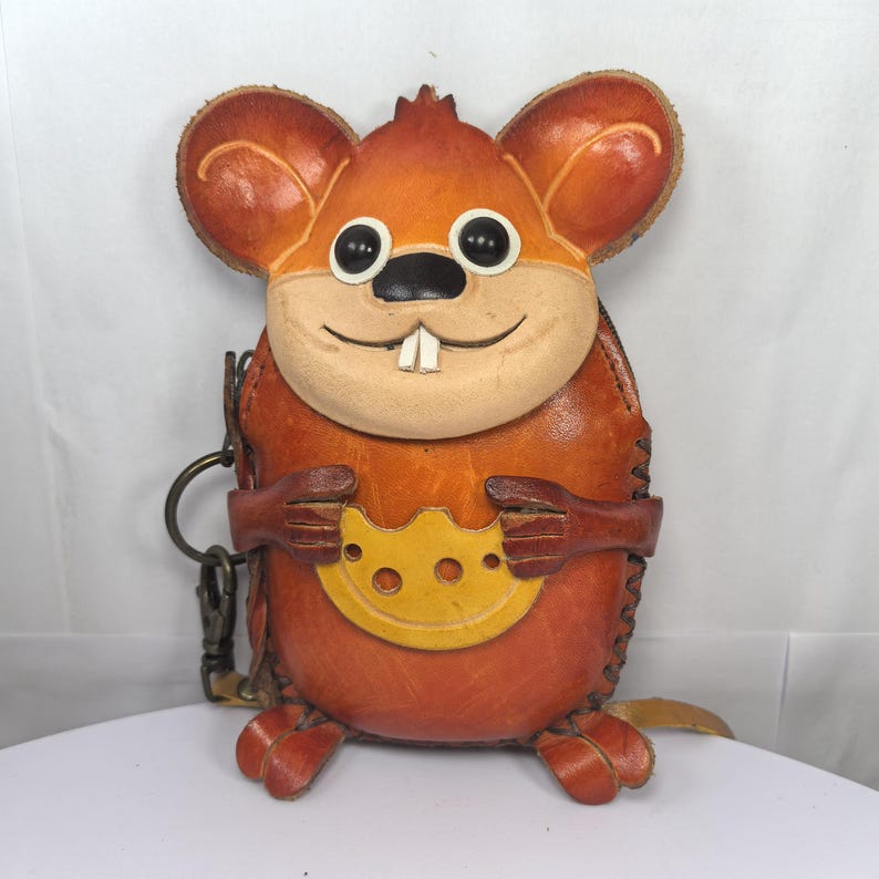Genuine Handmade Leather Mouse Coin Purse / Wallet/holiday gift, Christmas present, small gift, cartoon coin purse
