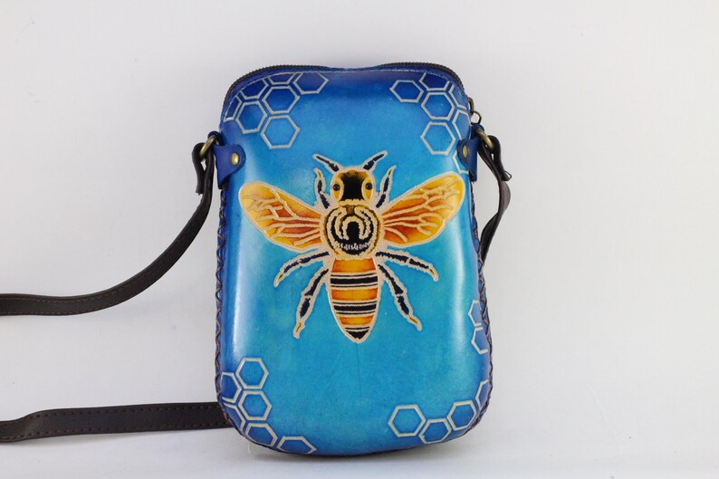 Genuine Handmade Leather Bee Purse / Crossbody/ Phone Bag, Shoulder Bag, Mini Bag, Animal-themed Bag, Cartoon Bag