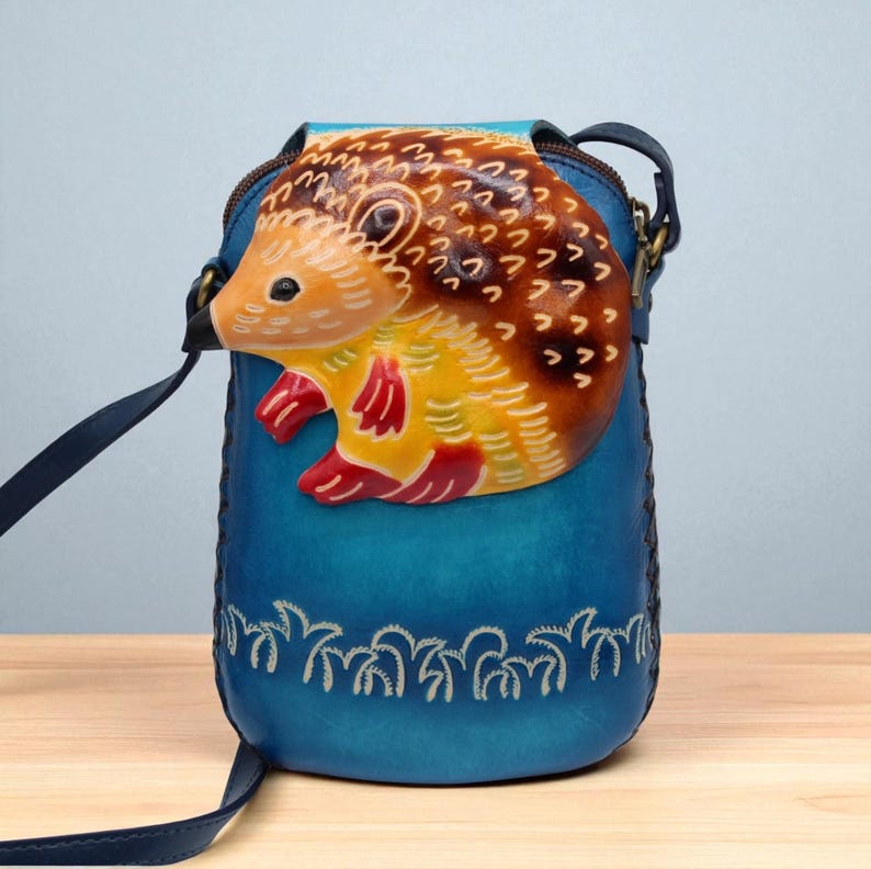 Genuine Handmade Leather Hedgehog Purse / Crossbody/ Phone Bag, Shoulder Bag, Mini Bag, Animal-themed Bag, Cartoon Bag