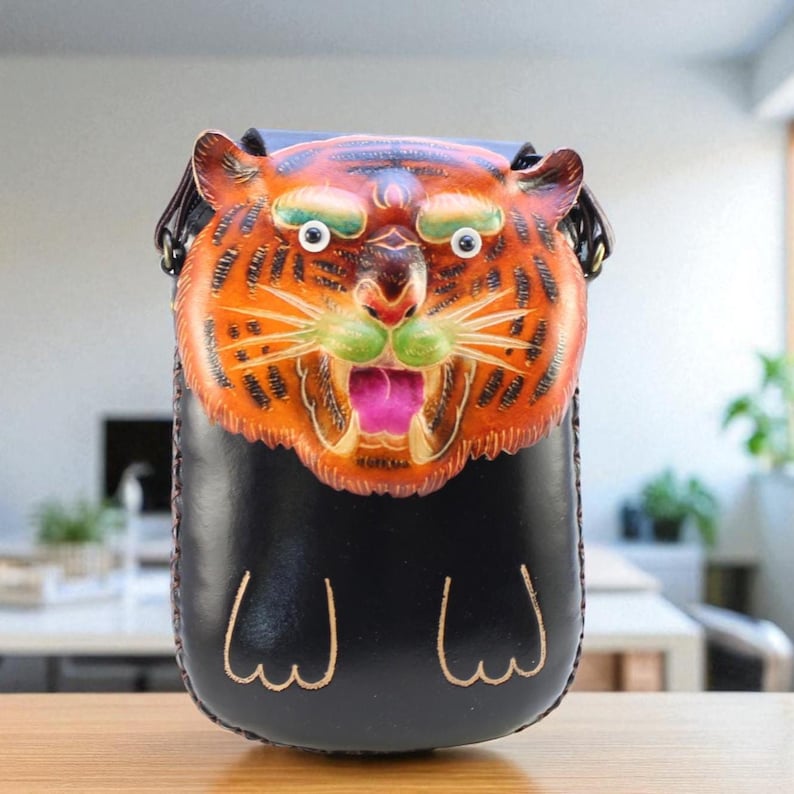 Genuine Handmade Leather Tiger Pouch Purse / Crossbody/ Phone Bag, Shoulder Bag, Mini Bag, Animal-themed Bag, Cartoon Bag